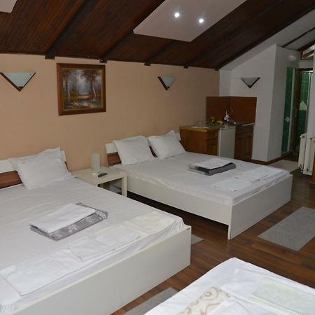 Lira Inn Ниш Экстерьер фото