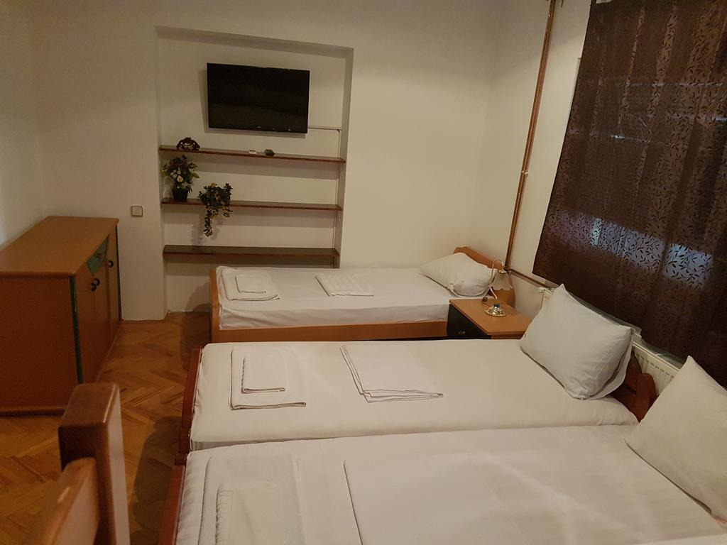 Lira Inn Ниш Экстерьер фото