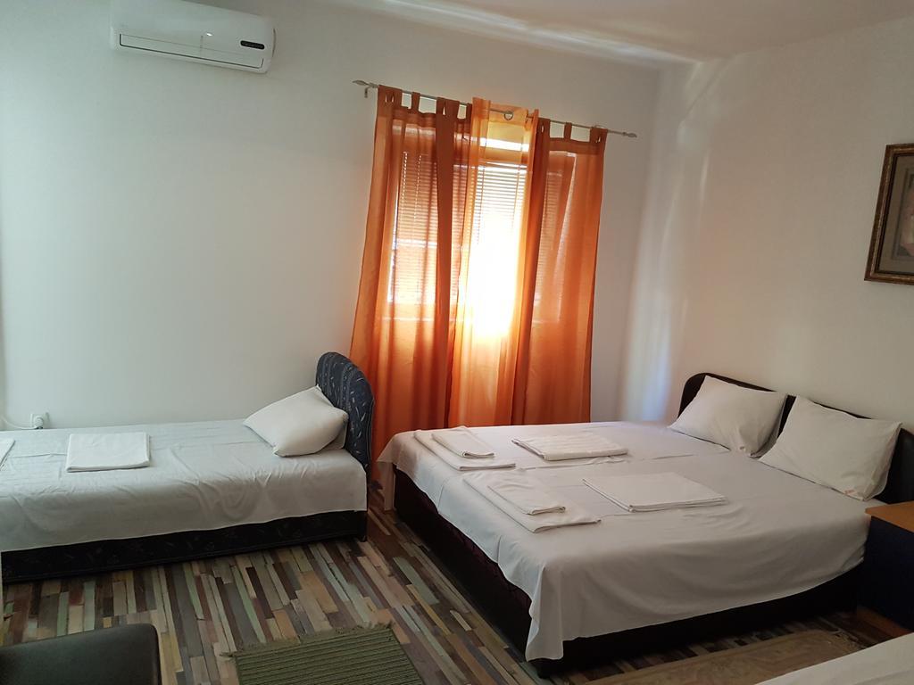 Lira Inn Ниш Экстерьер фото