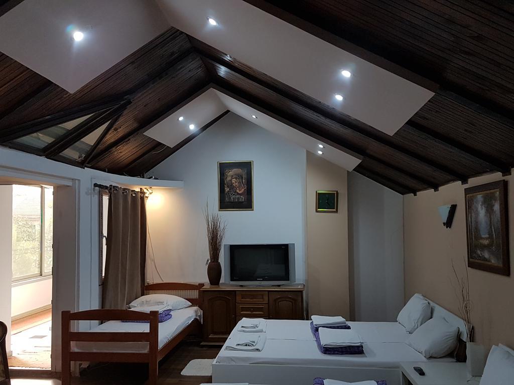 Lira Inn Ниш Экстерьер фото